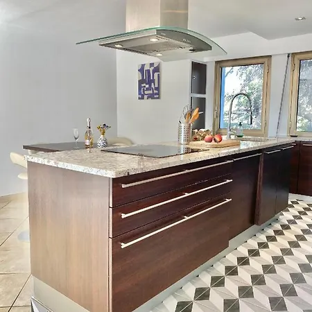 Lou Soleiou Acces Spa Apartment